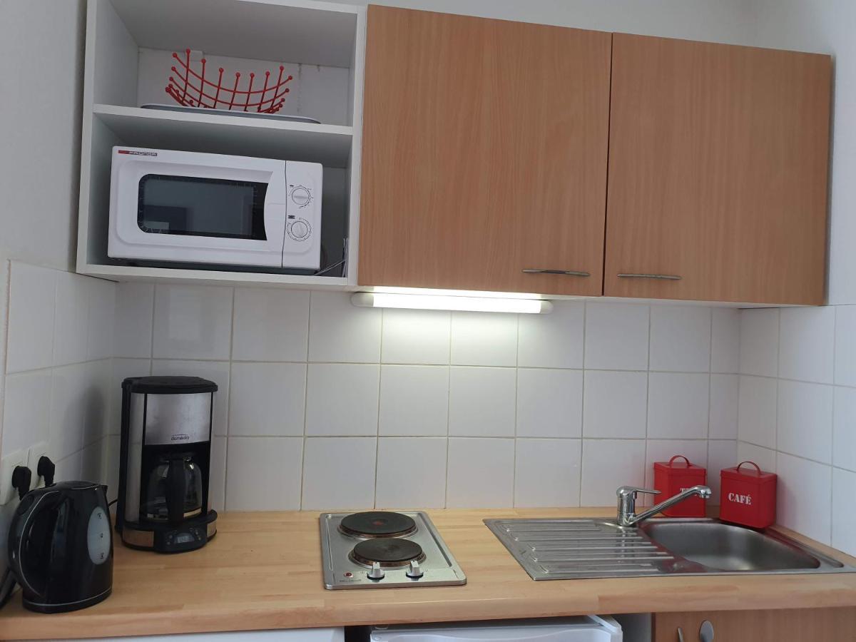 Joli Appartement T2 Dans Residence Avec Piscine, Hammam Et Parking Gratuits Carcassonne Exterior foto